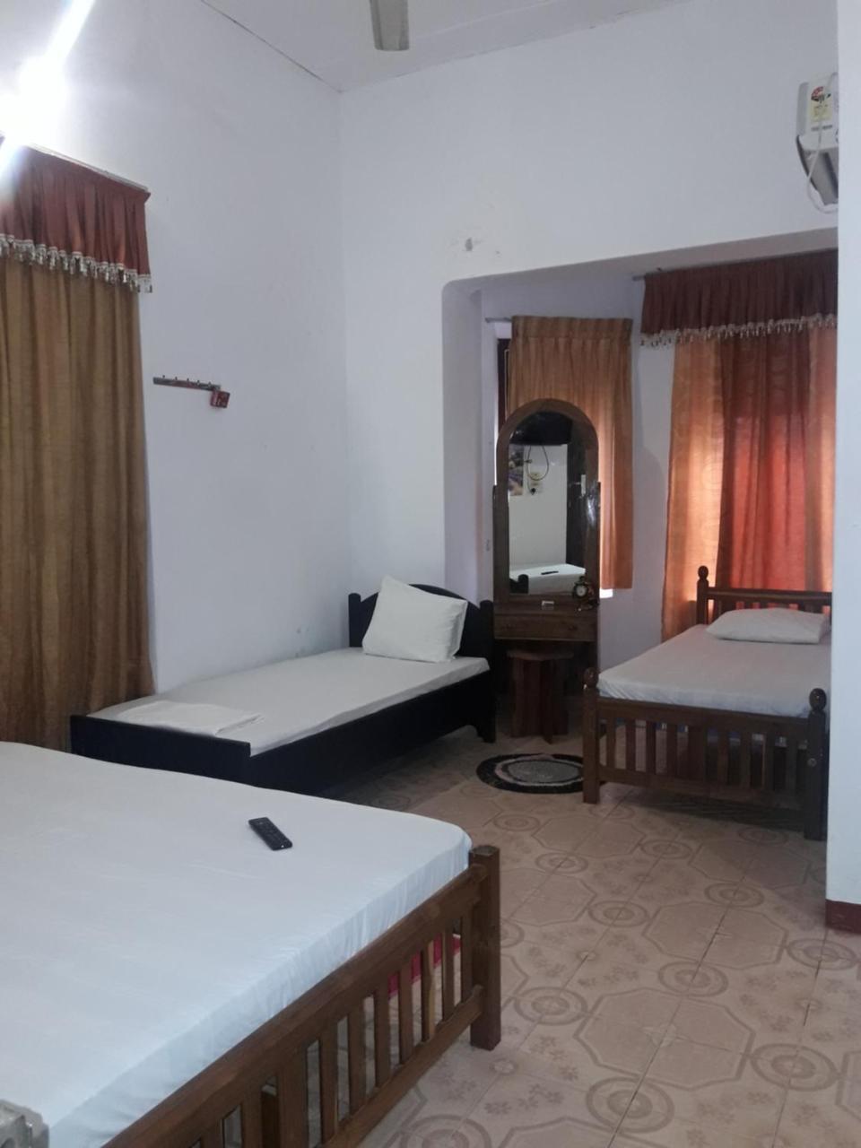 Hotel Blue Whale جافنا المظهر الخارجي الصورة